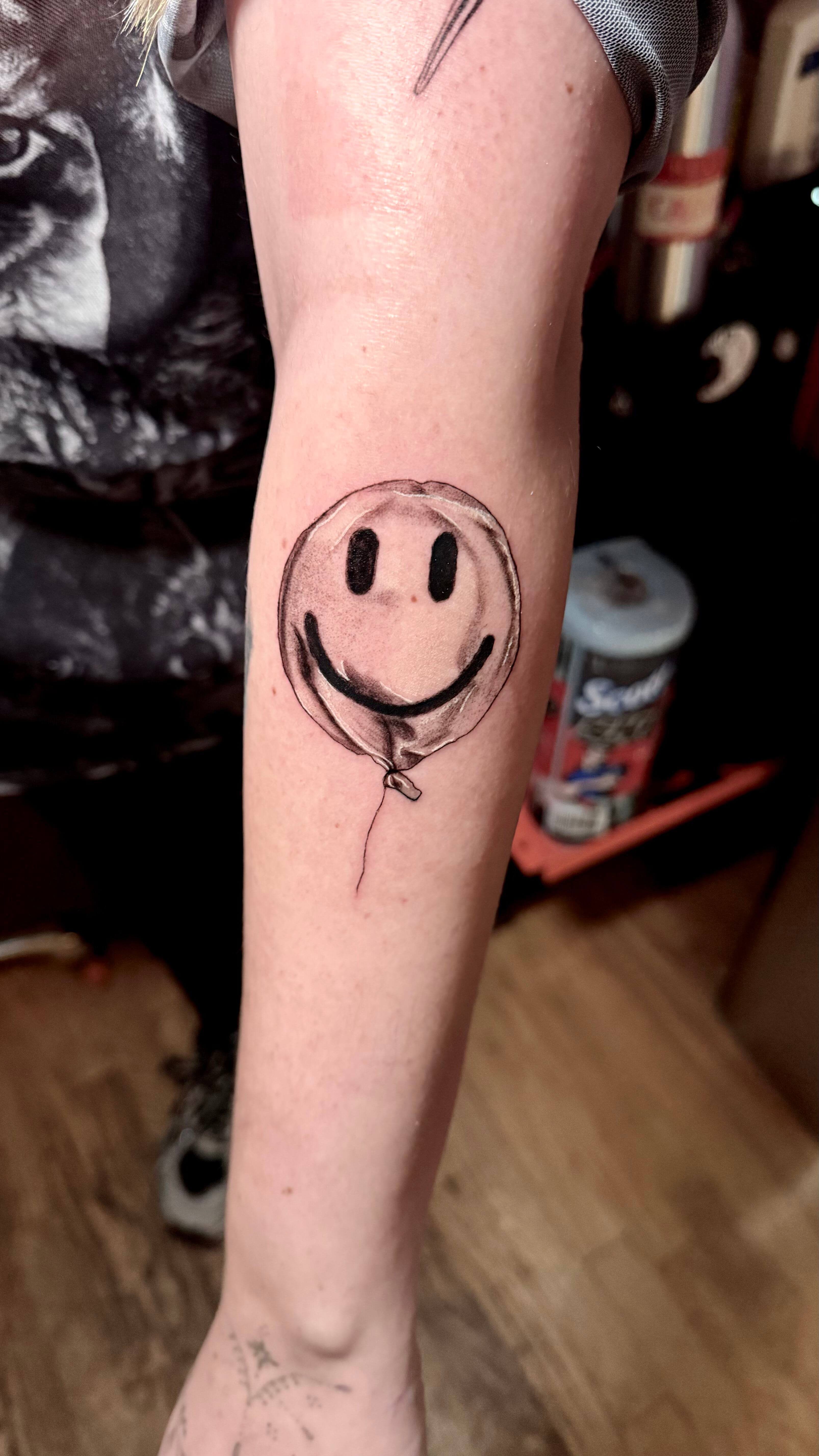 Fine-Line Tattoo Detail by Yuri